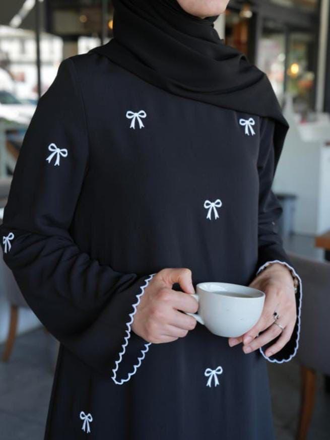 Women's Bow Embroidered Abaya