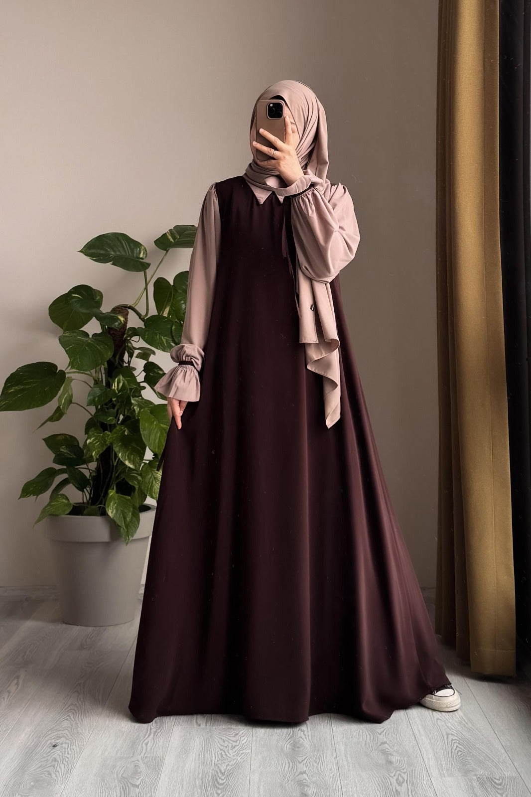 Women's Aurelia Abaya With Stoller